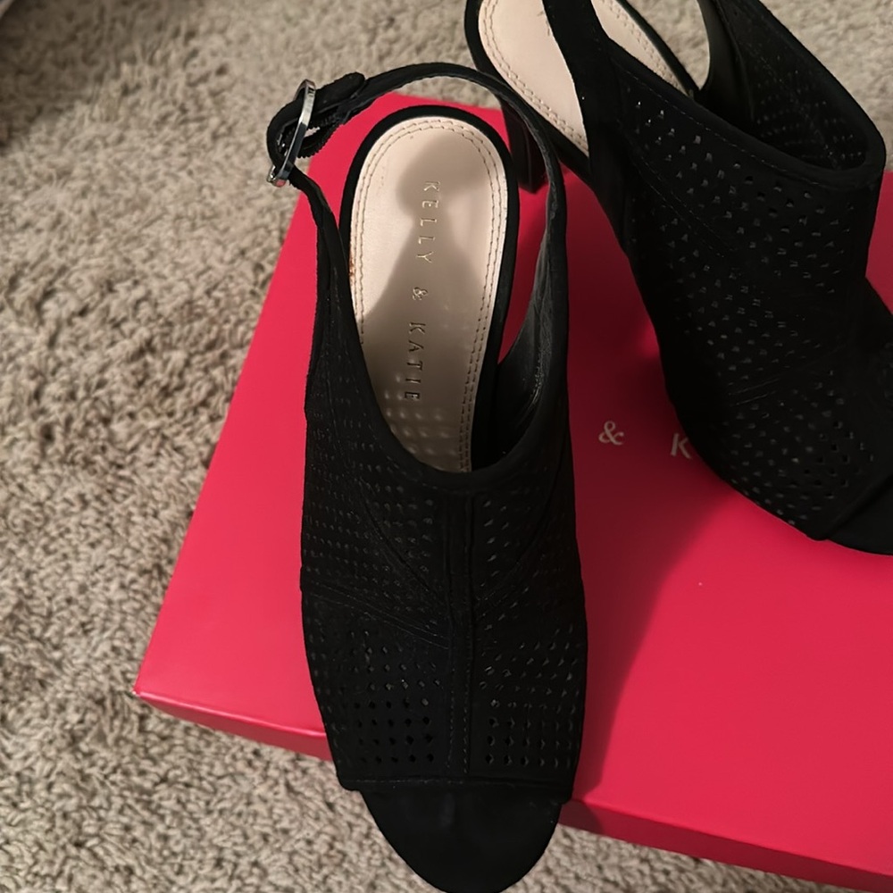 Black Kelly and Katie suede like sling backs. Size 7 1/2 - Picture 2 of 4